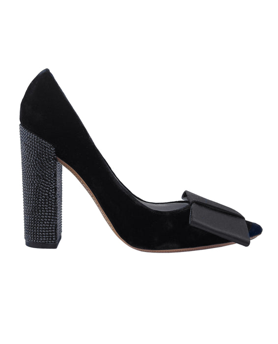 Black Velvet Fall 2010 Beauty Pump