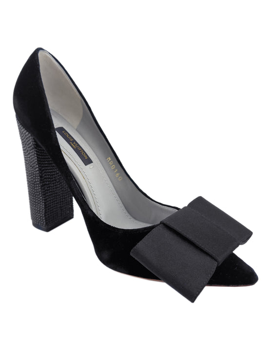 Black Velvet Fall 2010 Beauty Pump