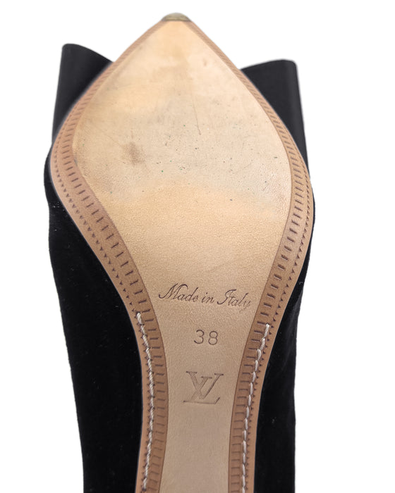 Black Velvet Fall 2010 Beauty Pump
