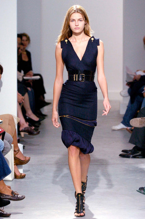 Balenciaga by Nicolas Ghesquière Spring Summer 2005 Runway Silk Spiral Zip Dress