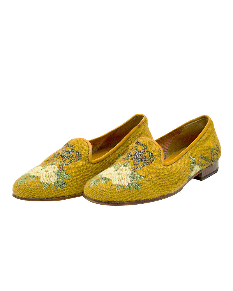Floral Pattern Needlepoint Slippers – Vintage Couture display picture 1